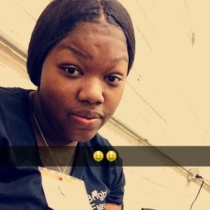 Meet your Posher, Johnquita